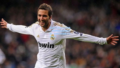 【mk体育】旺达严正否认不实传闻，所谓暧昧信息纯属捏造，家庭与事业重心不容干扰